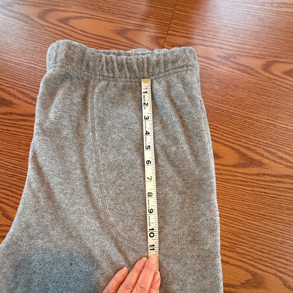 Men’s Nautica Gray Fuzzy Sweatpants - Picture 7 of 10